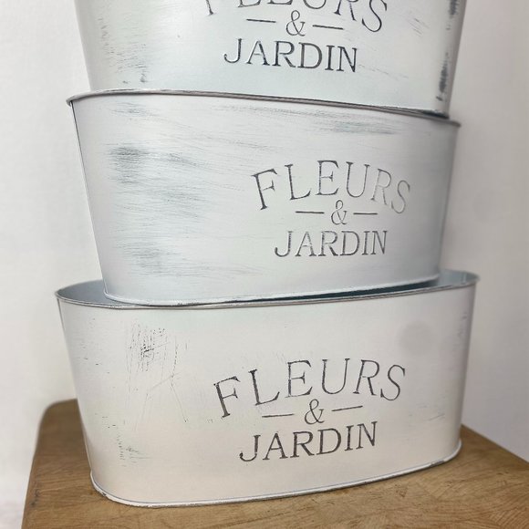NEW Distressed Farmhouse White Metal Fleurs & Jardin - Picture 3 of 8